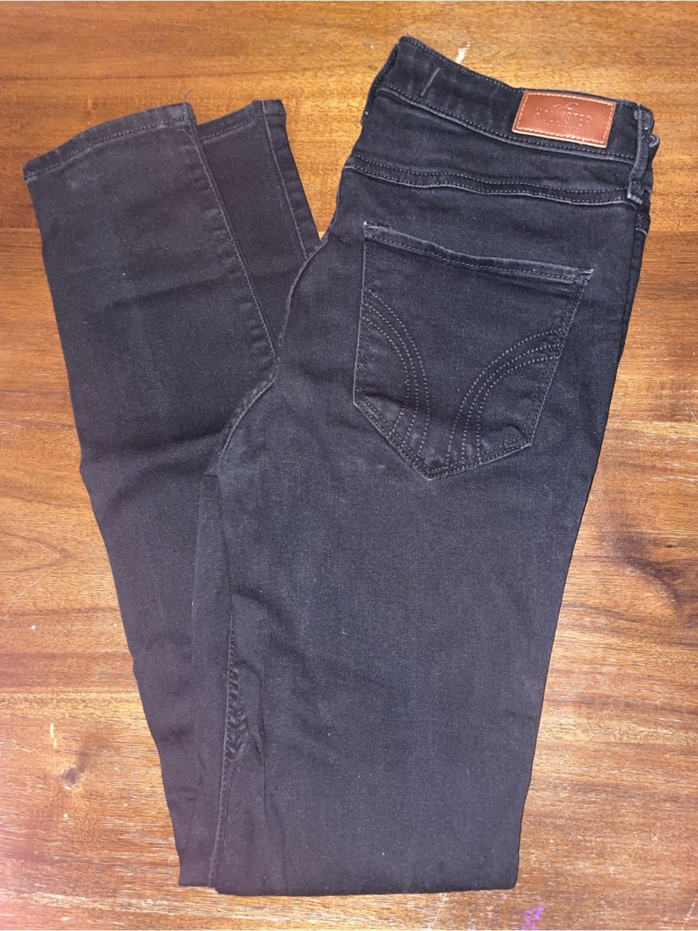 Hollister Black High Rise Super Skinny with Back Pocket Stitch - Picture 2 of 4